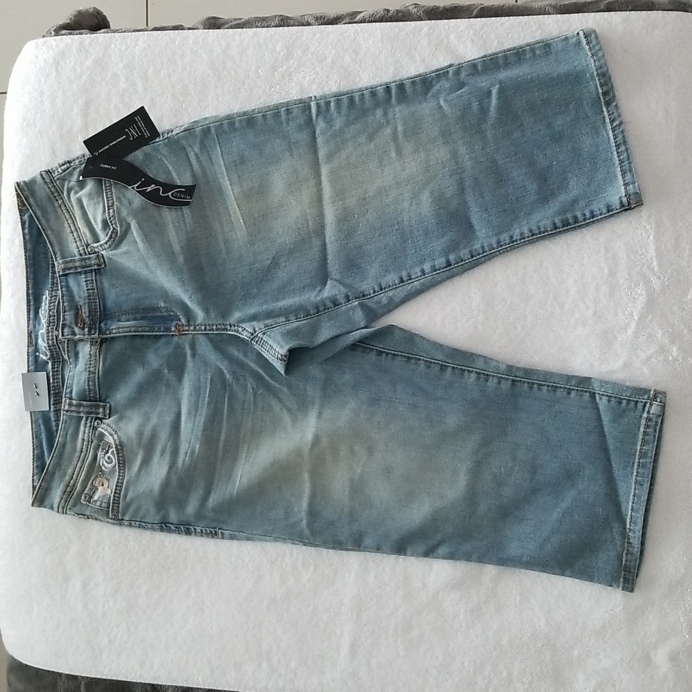 INC size 6 curvy fit cropped jeans
